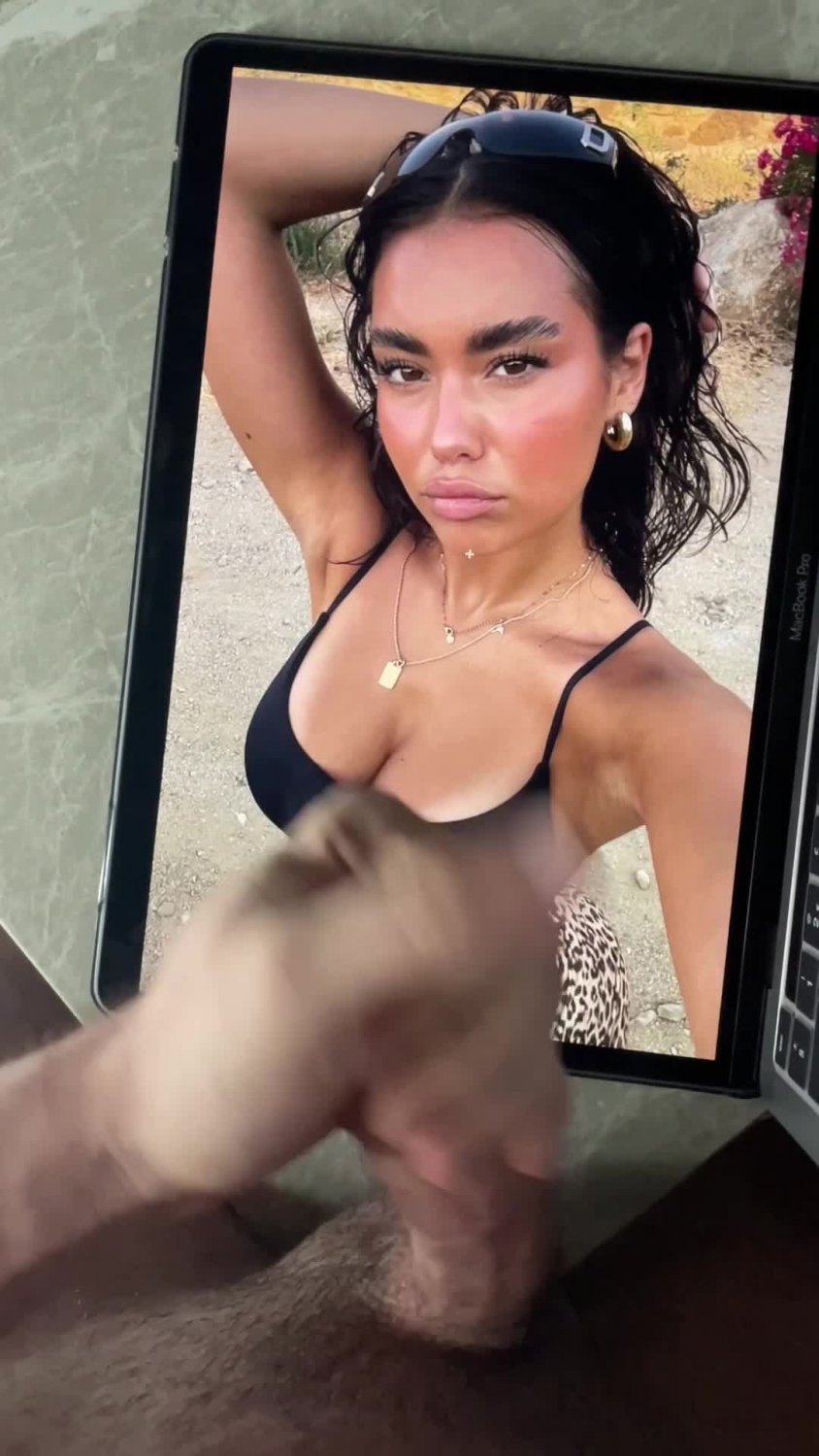 Rebecca Parziale - Pornó videók és képek - EroMe