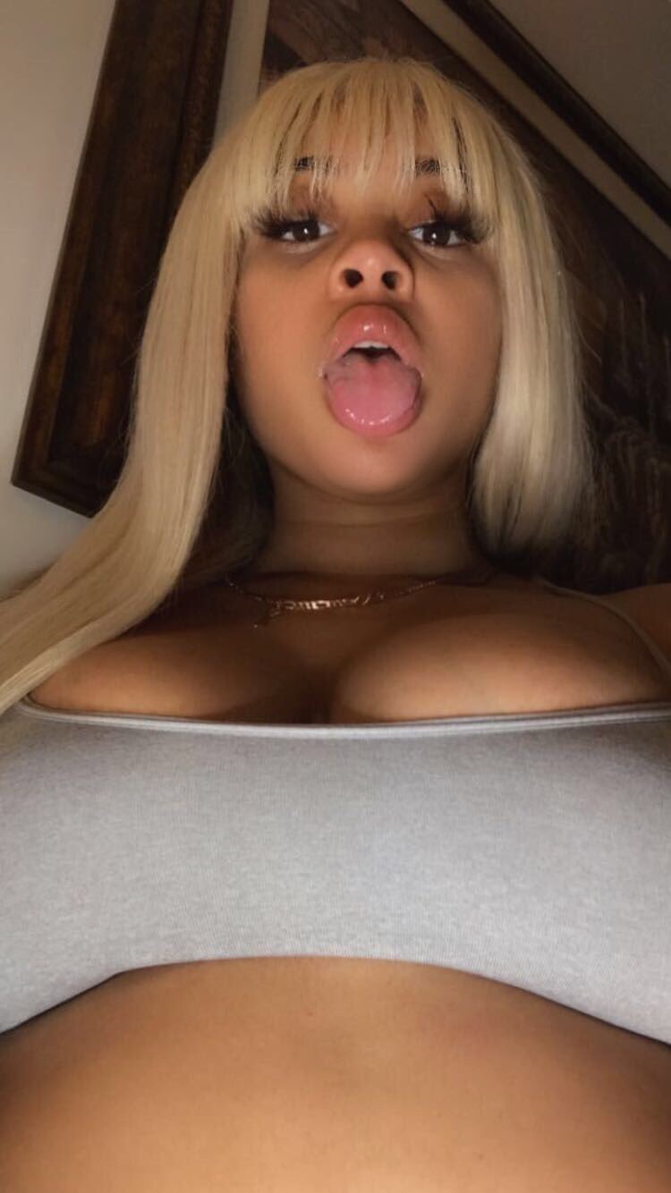 Pretty ebony with pretty boobs #YryPjjPt