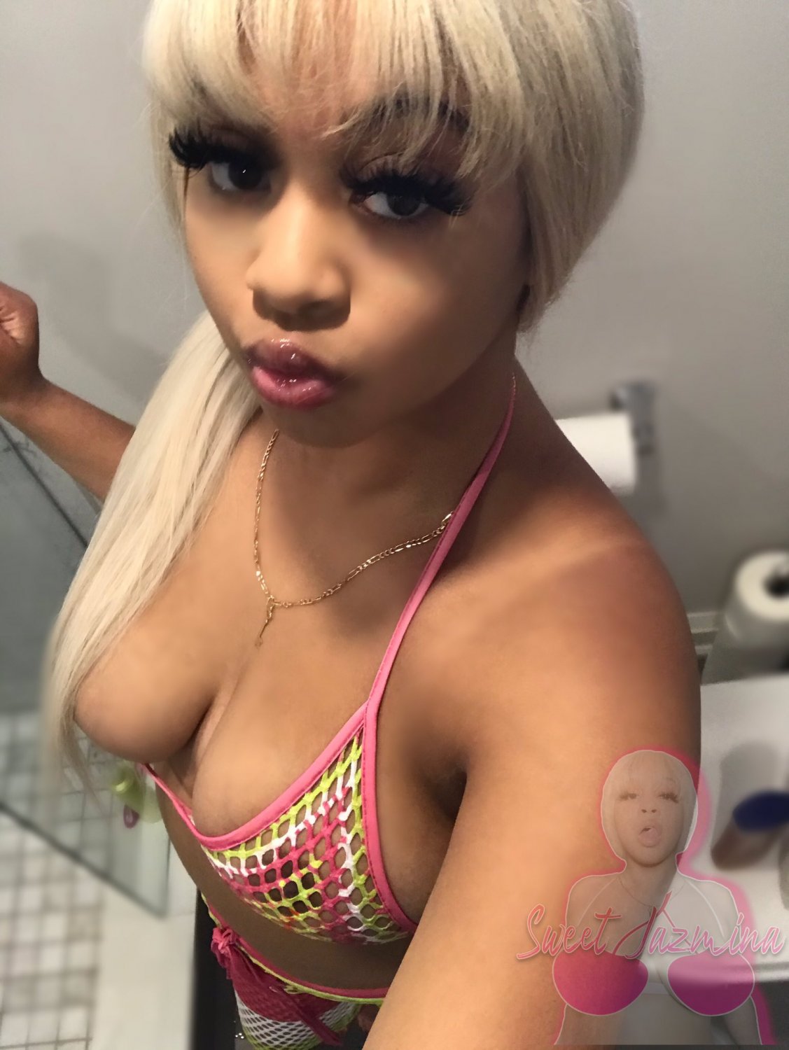 Pretty ebony with pretty boobs #dAiZp49a