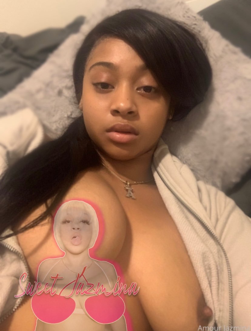 Pretty ebony with pretty boobs #gmZAfGQt