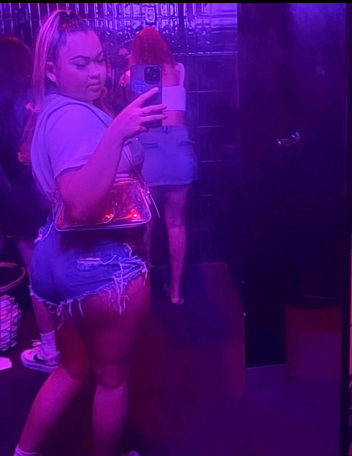 Asian thottie love to shake ass #WgmjcuDz