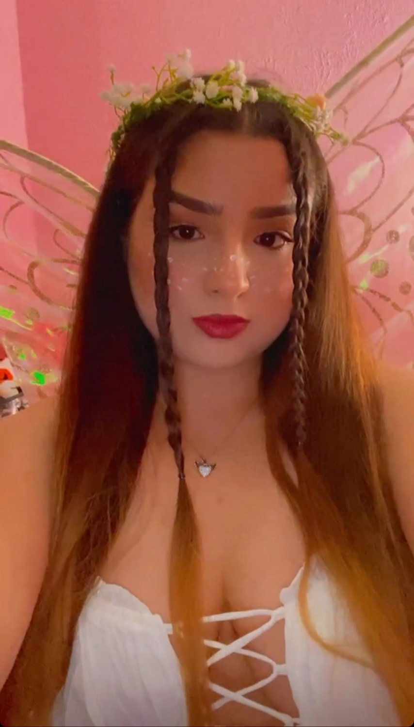 I got her sis nudes her sis got some nice tits and ass bet this bitch does too #inoYsTnS