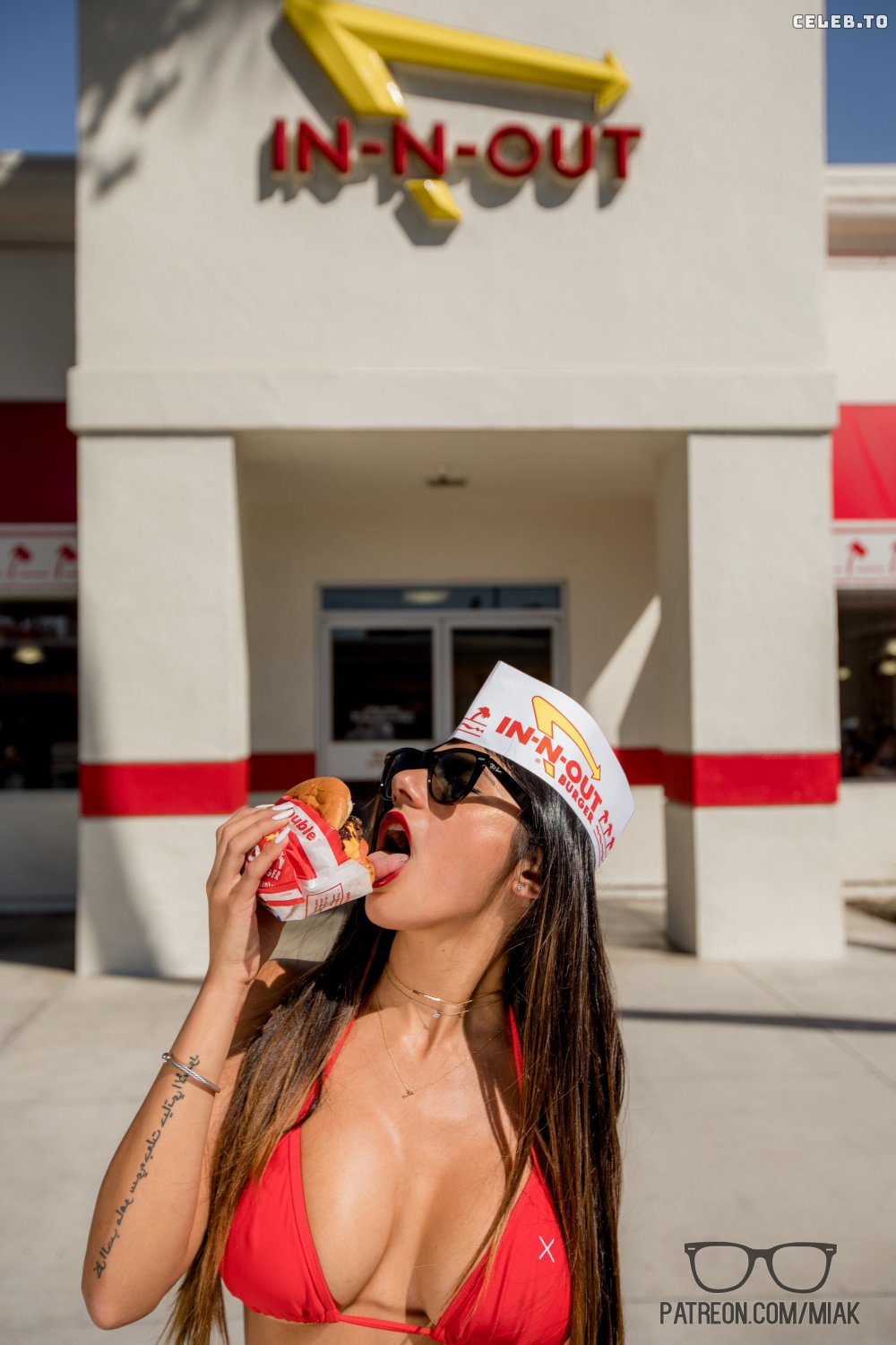 Mia Khalifa, In and Out Set #fuYYANIe