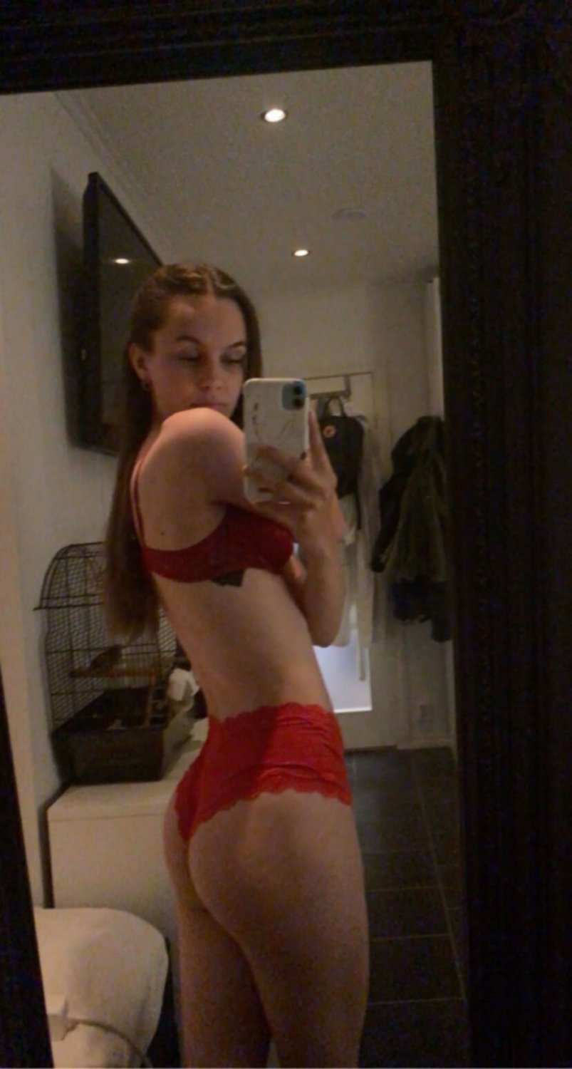 Sandra Lost #GKzdRqMa