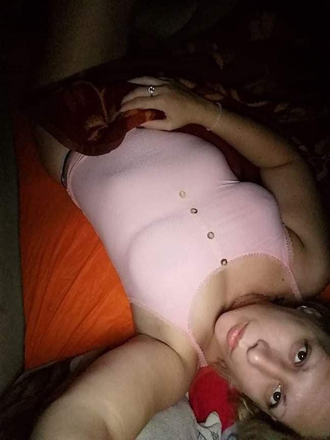 Blonde milf Aleksandra #lGwntMHc